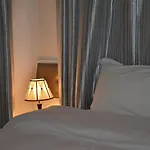 Select Center Albergue Tirana